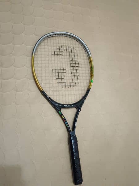 Tennis racket 0