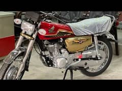 brand new Honda 125 Special Edition Gold self start