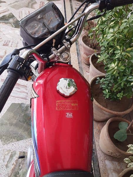 Honda 125 home used zero condition 6