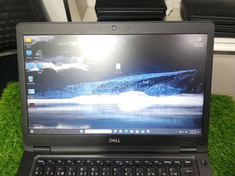 Dell 5490 i5 8th Gen 8GB RAM 256GB ! 2