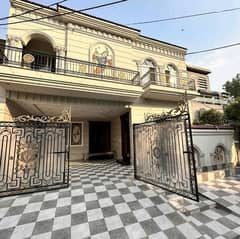 Gorgeous 12 Marla House For Sale Available In Johar Town Phase 1 - Block B2 0