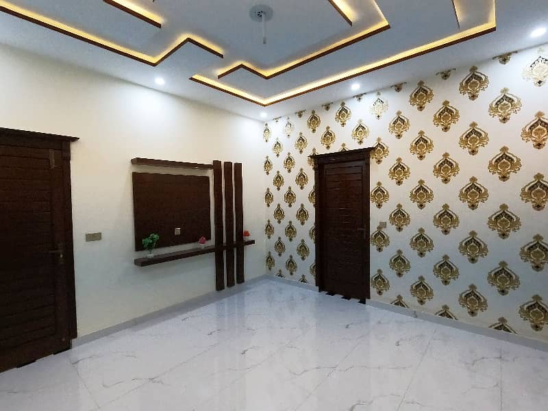 Prime Location 12 Marla House Situated In Johar Town Phase 2 - Block H3 For sale 14