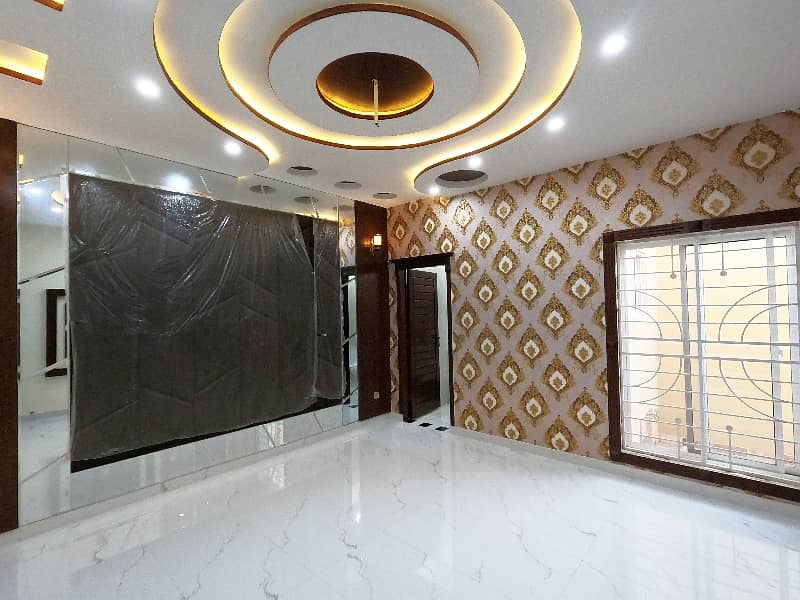 Prime Location 12 Marla House Situated In Johar Town Phase 2 - Block H3 For sale 16