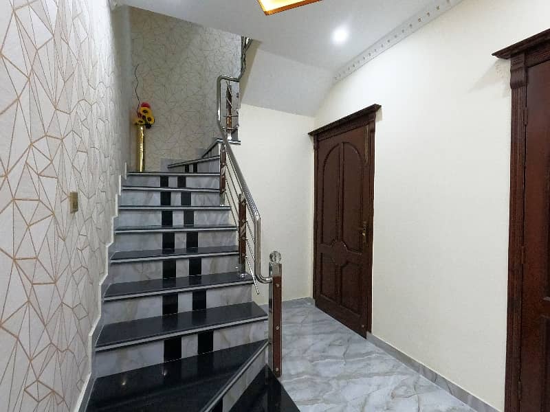 Prime Location 12 Marla House Situated In Johar Town Phase 2 - Block H3 For sale 22