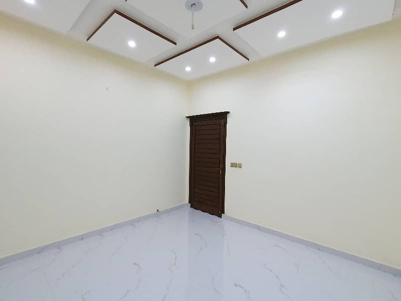 Prime Location 12 Marla House Situated In Johar Town Phase 2 - Block H3 For sale 36