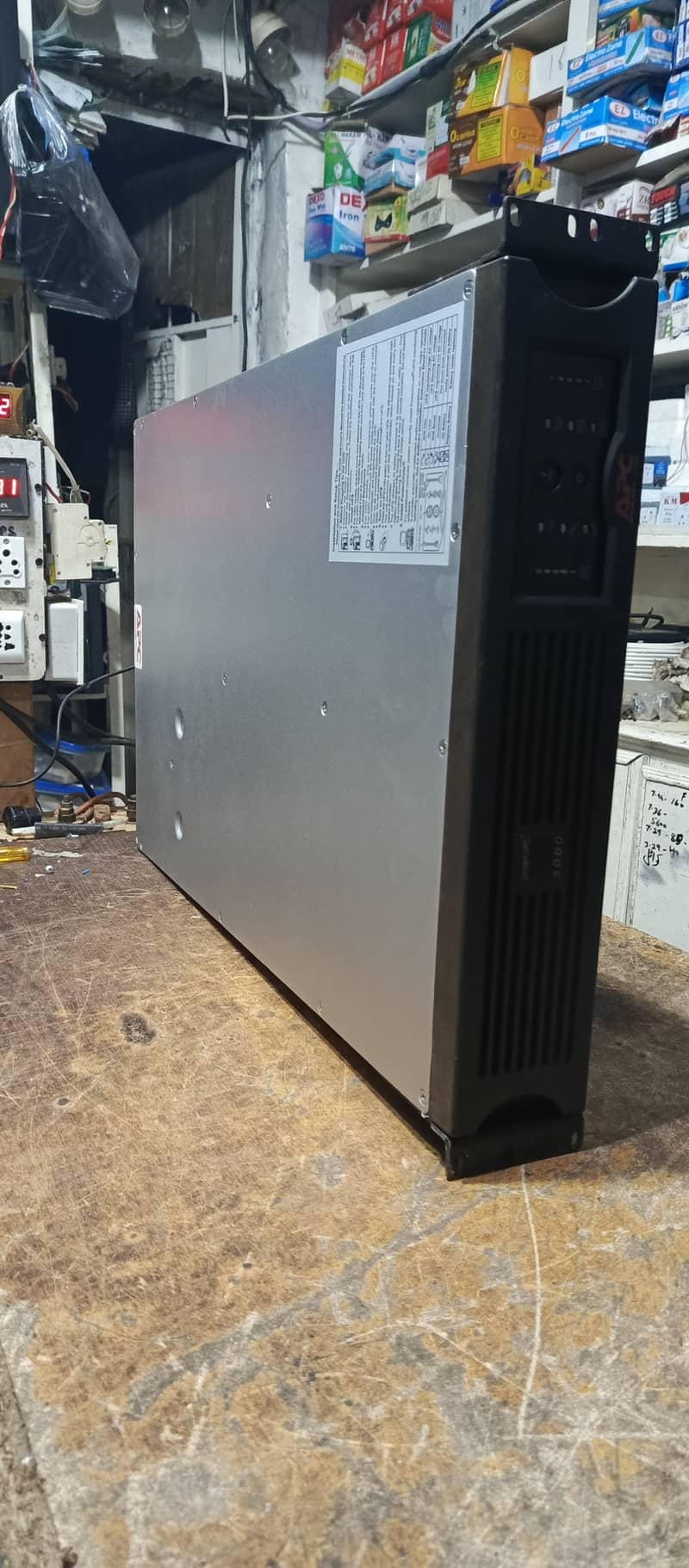 apc smart ups 3000va tower model 48v 2700w  fresh stock avaiable 5