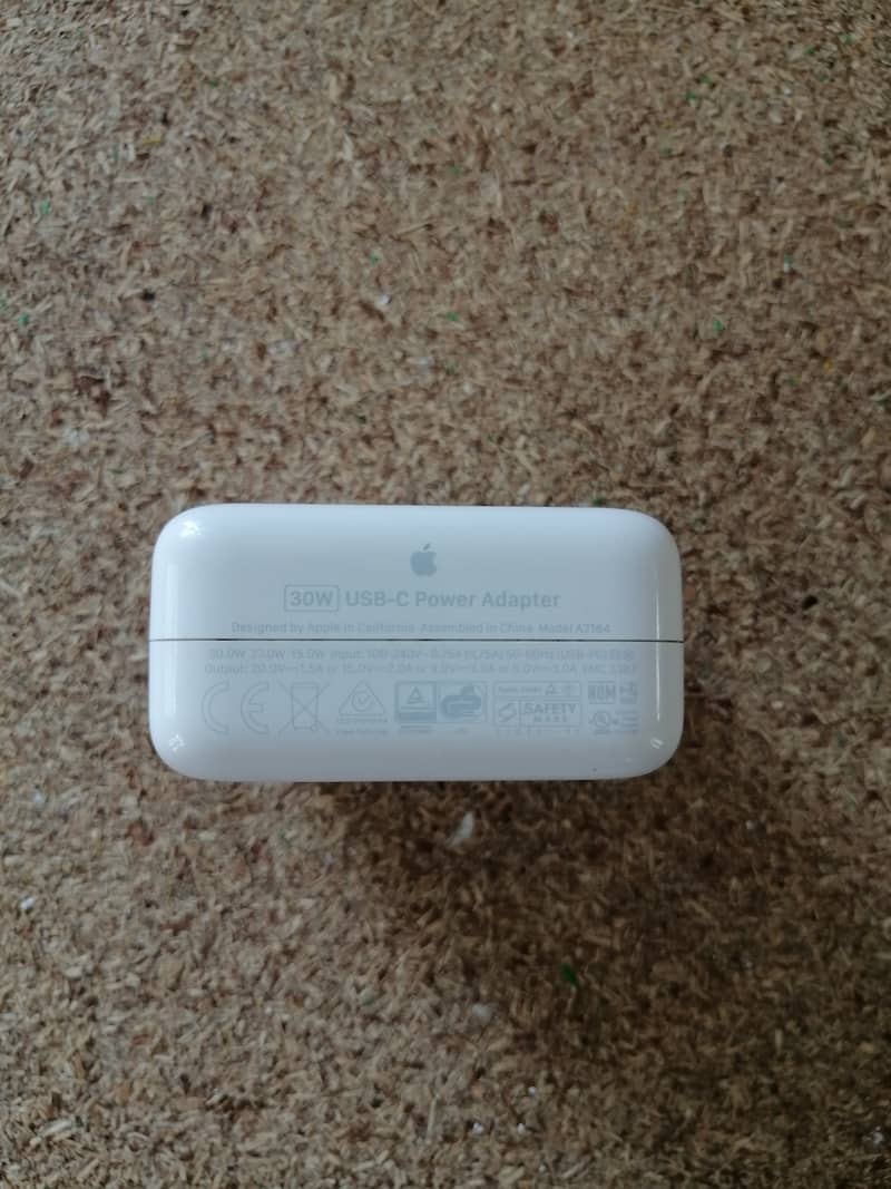 Apple Original MacBook 30W Type-C adapter 0