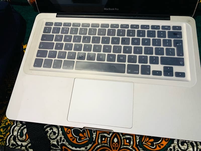 laptop macbook pro 2011 model 3