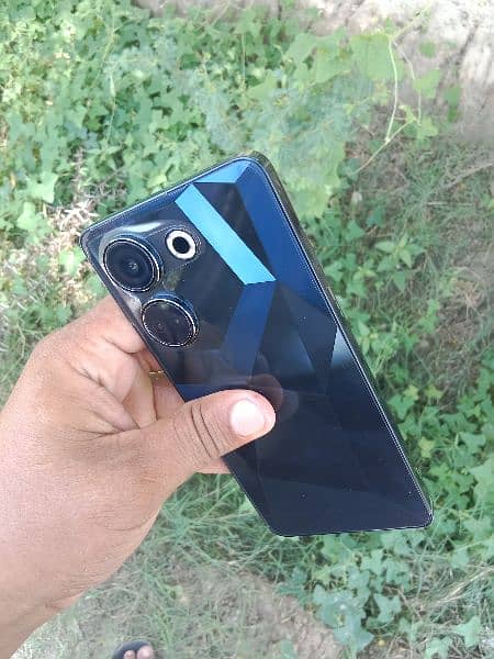 tecno camon 20 full box full lush conditions 10