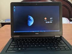 Dell laptop for sale in reasonable price (E7250), looks new