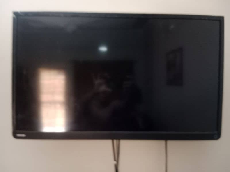 TV HAI TOSHIBA COMPANY KA 1