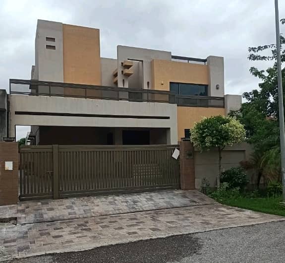 Highly-Desirable 1 Kanal House Available In DHA Phase 6 0