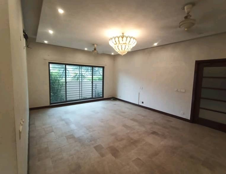 Highly-Desirable 1 Kanal House Available In DHA Phase 6 6