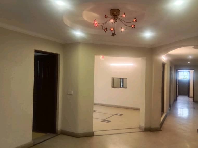 Spacious 1 Kanal House Available For rent In DHA Phase 4 - Block FF 2