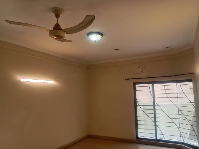 Spacious 1 Kanal House Available For rent In DHA Phase 4 - Block FF 10