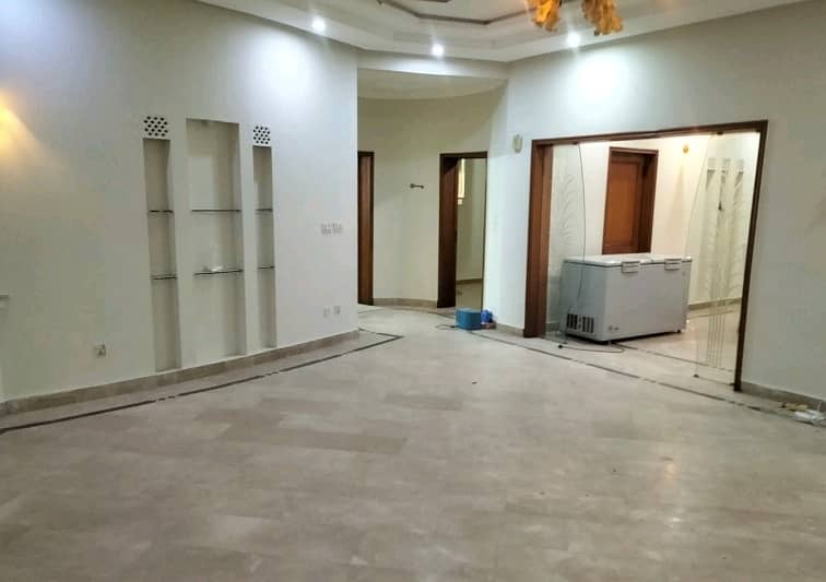 1 Kanal Lower Portion Up For rent In DHA Phase 3 1