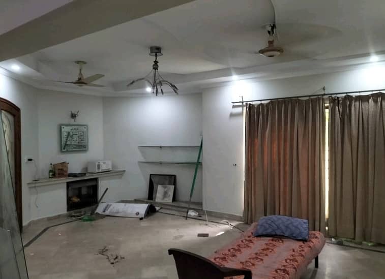 1 Kanal Lower Portion Up For rent In DHA Phase 3 5