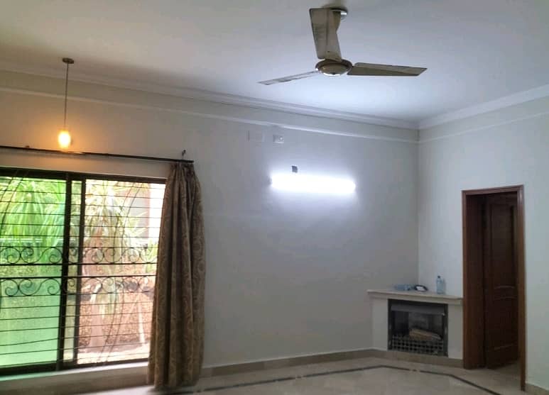 1 Kanal Lower Portion Up For rent In DHA Phase 3 6