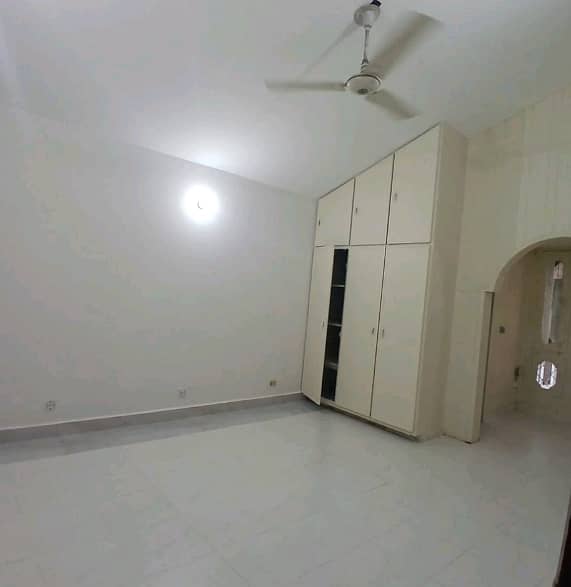 Ideal House For rent In DHA Phase 3 - Block Z 11