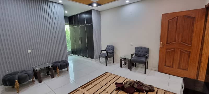 10 Marla Brand Like New full House For Rent Bahria Town Lahore 2