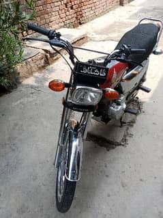 Honda 125 self start model 2022 used good condition 0