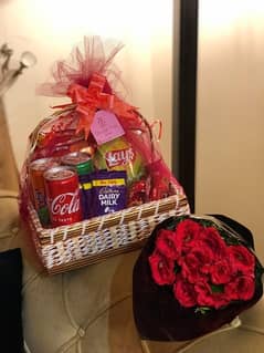 Coustomised Gift baskets Rs 6000