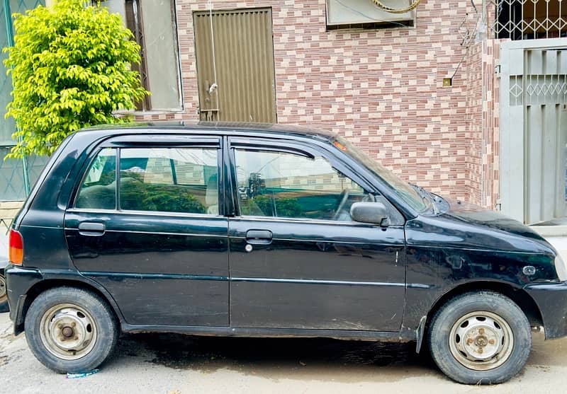 Daihatsu Cuore 2000 3