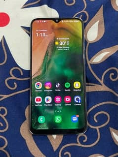 Samsung Galaxy A50 4GB RAM, 128GB STORAGE