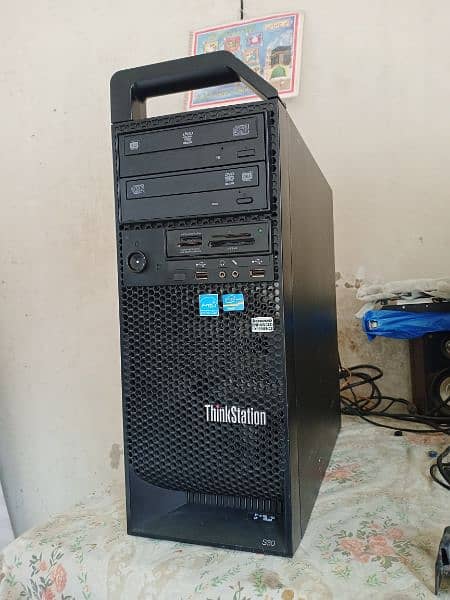 Lenovo Octa Core/Quadro M2000/16GB Ram 128GB SSD 3