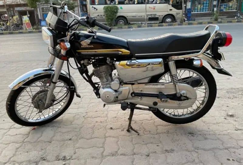 Honda 125 special edition 9