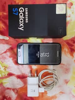 Amazing Handset Samsung Galaxy S7 Dual Sim.