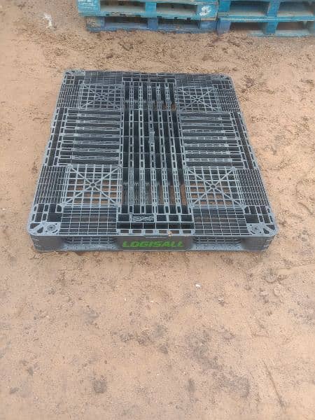 Plastic Pallet | Imported Pallets For Sale | Imported Pallets stock 2