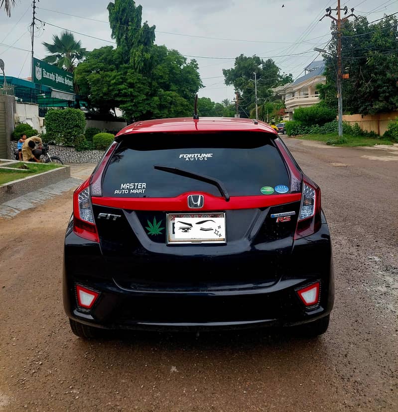 Honda Fit 2015 model 2019 hybrid 1.5 4