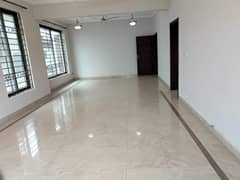 A Upper Portion Of 500 Square Yards In Rs. 125000