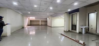 3rd floor Asia house Main ferozpur road near sethi motors 4000 sft area 650000 rent final