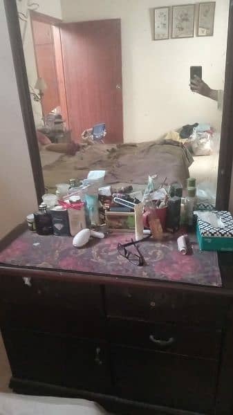 dressing table 1