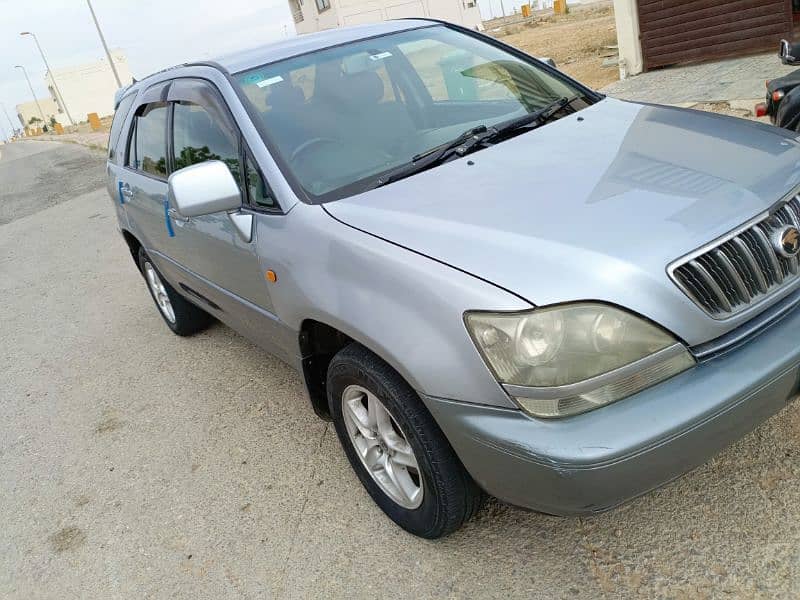 Toyota Harrier 2004 3