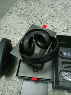 Beat studio 3 Head phones limited edition