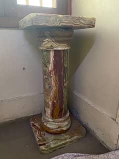 marble pillar/stand piece