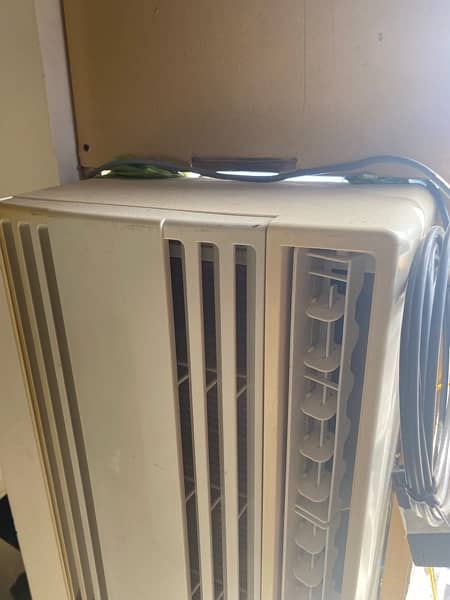 1  Ton Window AC tariq road 3