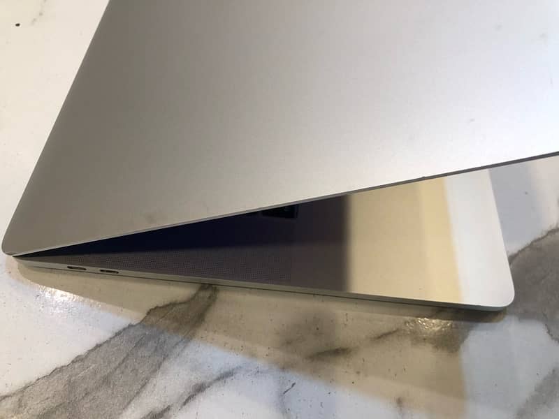 Apple MacBook Pro 2017.13” for sale 5