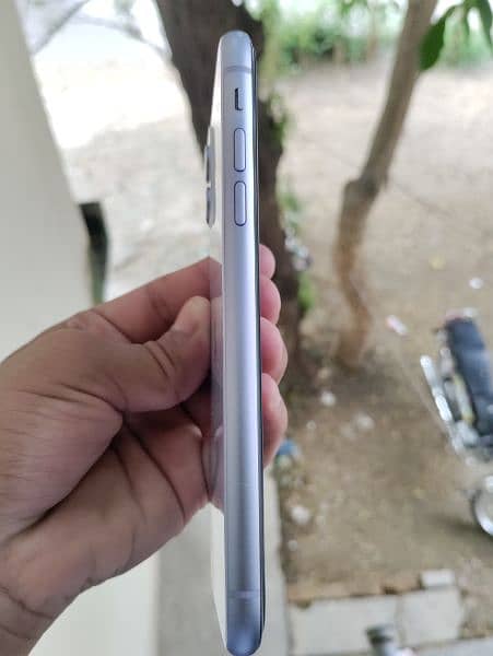 iphone 11 non pta 89% battery health 128GB 10/10 condition 6