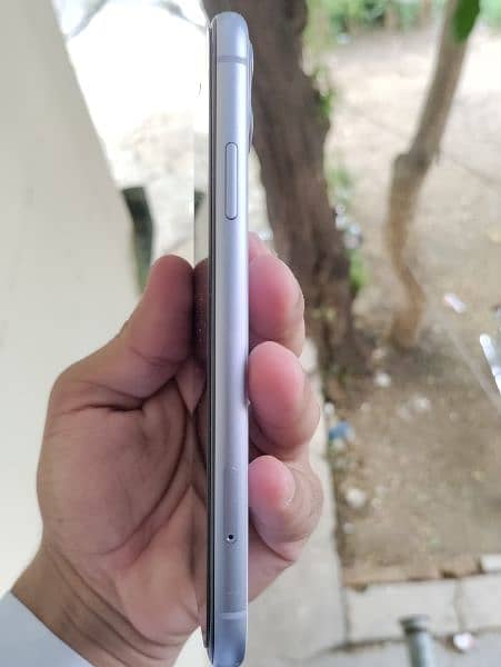 iphone 11 non pta 89% battery health 128GB 10/10 condition 7