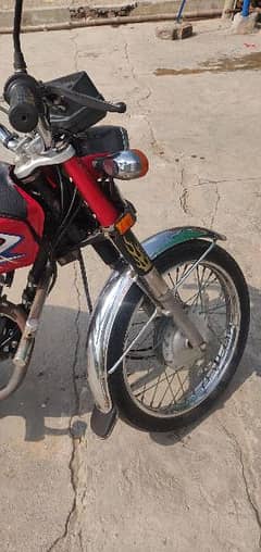 Honda CG 125 (2018 Model) with Genuine 2020 Tank and Side