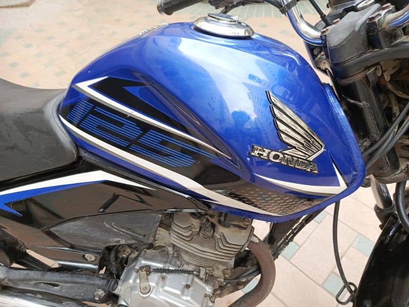 Honda CB 125 F 2022 Model Blue color 10/10 6