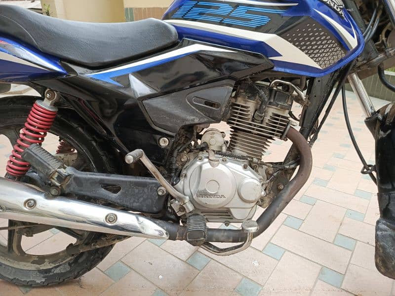 Honda CB 125 F 2022 Model Blue color 10/10 8