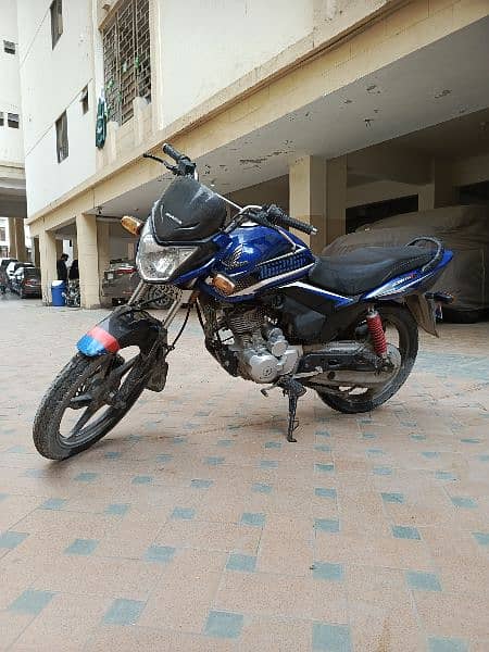 Honda CB 125 F 2022 Model Blue color 10/10 11