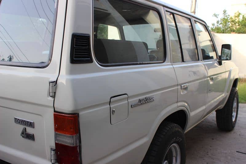 Toyota Land Cruiser 1985 13