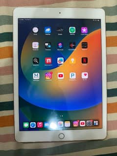 iPad 7th Gen, 128 GB