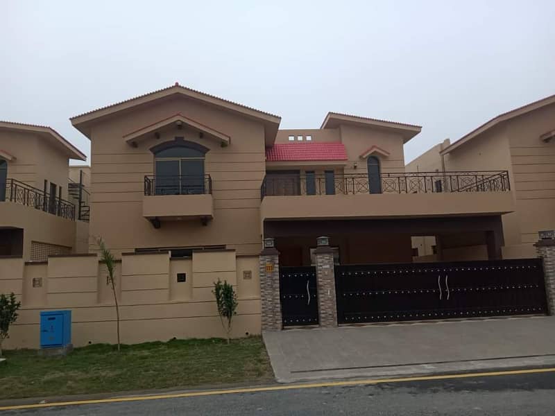 17 Marla Brig House For Sale In Askari 10 Sector F 0